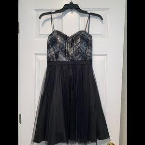 Strapless formal dress